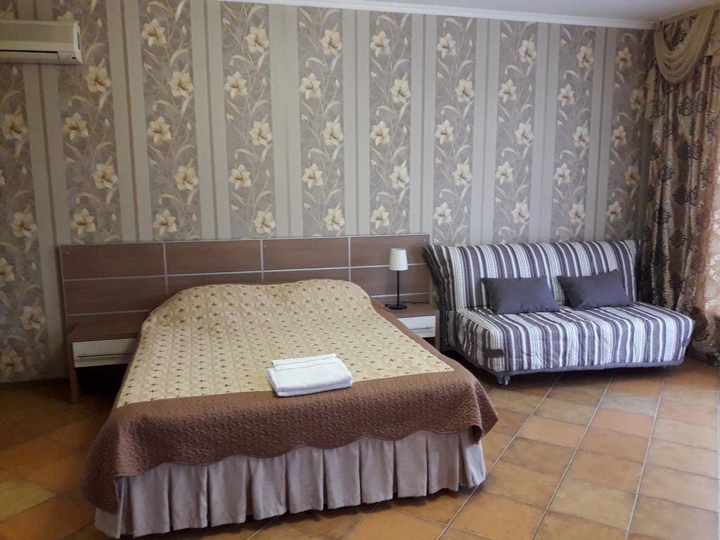 ГОСТИНИЦА U PLATANA GUEST HOUSE ГЕЛЕНДЖИК 2* (Россия) - от 5448 RUB | NOCHI