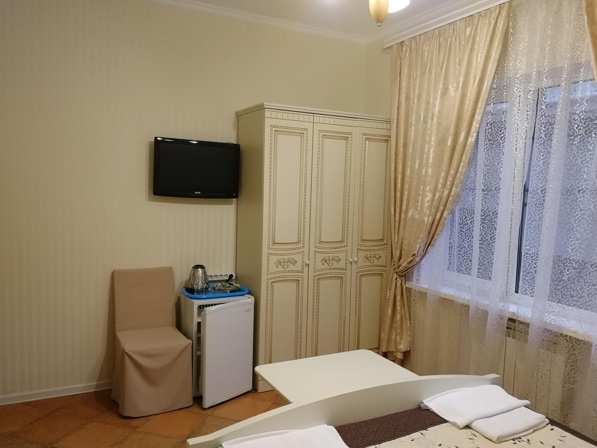 ГОСТИНИЦА U PLATANA GUEST HOUSE ГЕЛЕНДЖИК 2* (Россия) - от 5448 RUB | NOCHI