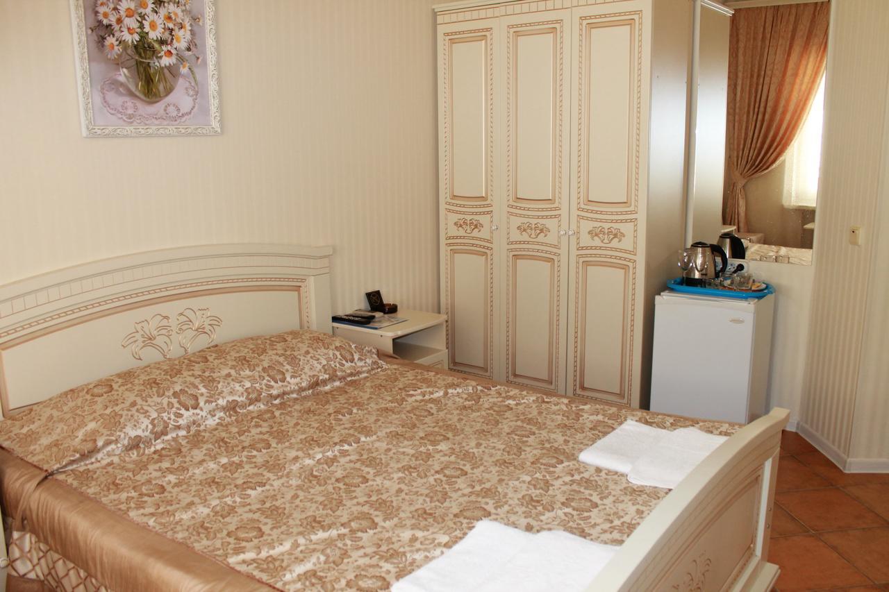 ГОСТИНИЦА U PLATANA GUEST HOUSE ГЕЛЕНДЖИК 2* (Россия) - от 5448 RUB | NOCHI